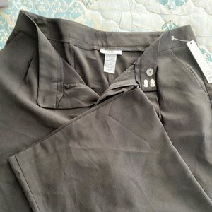 JOE B slacks size 9. NWT 🎉